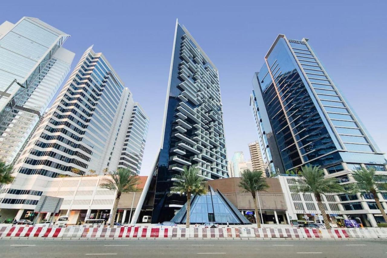 Marquise Square Tower, Business Bay - Bright * Dubai